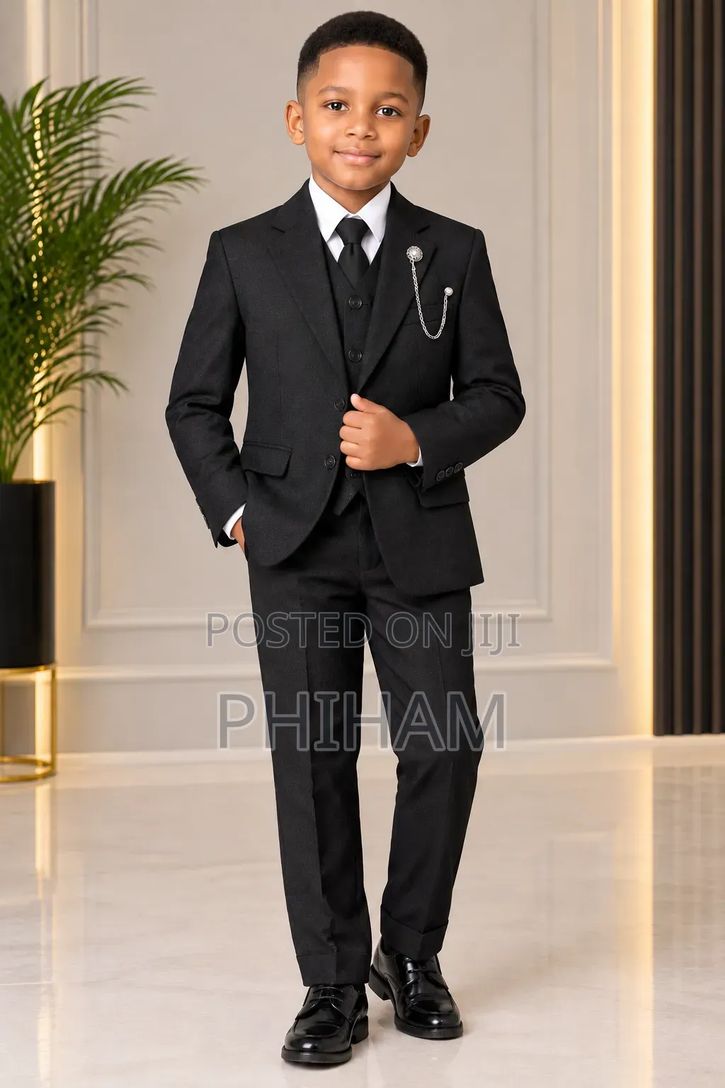 Kids/Boys Black Suit With a Shirt and a Tie/Bow Tie