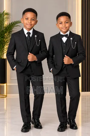 Kids/Boys Black Suit With a Shirt and a Tie/Bow Tie