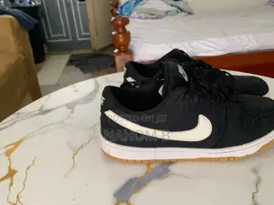 Nike SB Dunk Low Pro "Black/Gum" Sneakers (