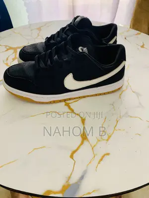 Nike SB Dunk Low Pro "Black/Gum" Sneakers (