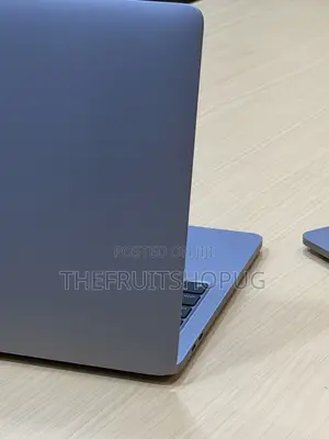 Laptop Apple MacBook Pro 2020 32GB Intel Core i7 SSD 512GB
