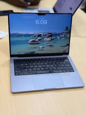 Laptop Apple MacBook Pro 2021 M1 16GB Apple M1 Pro SSD 1T