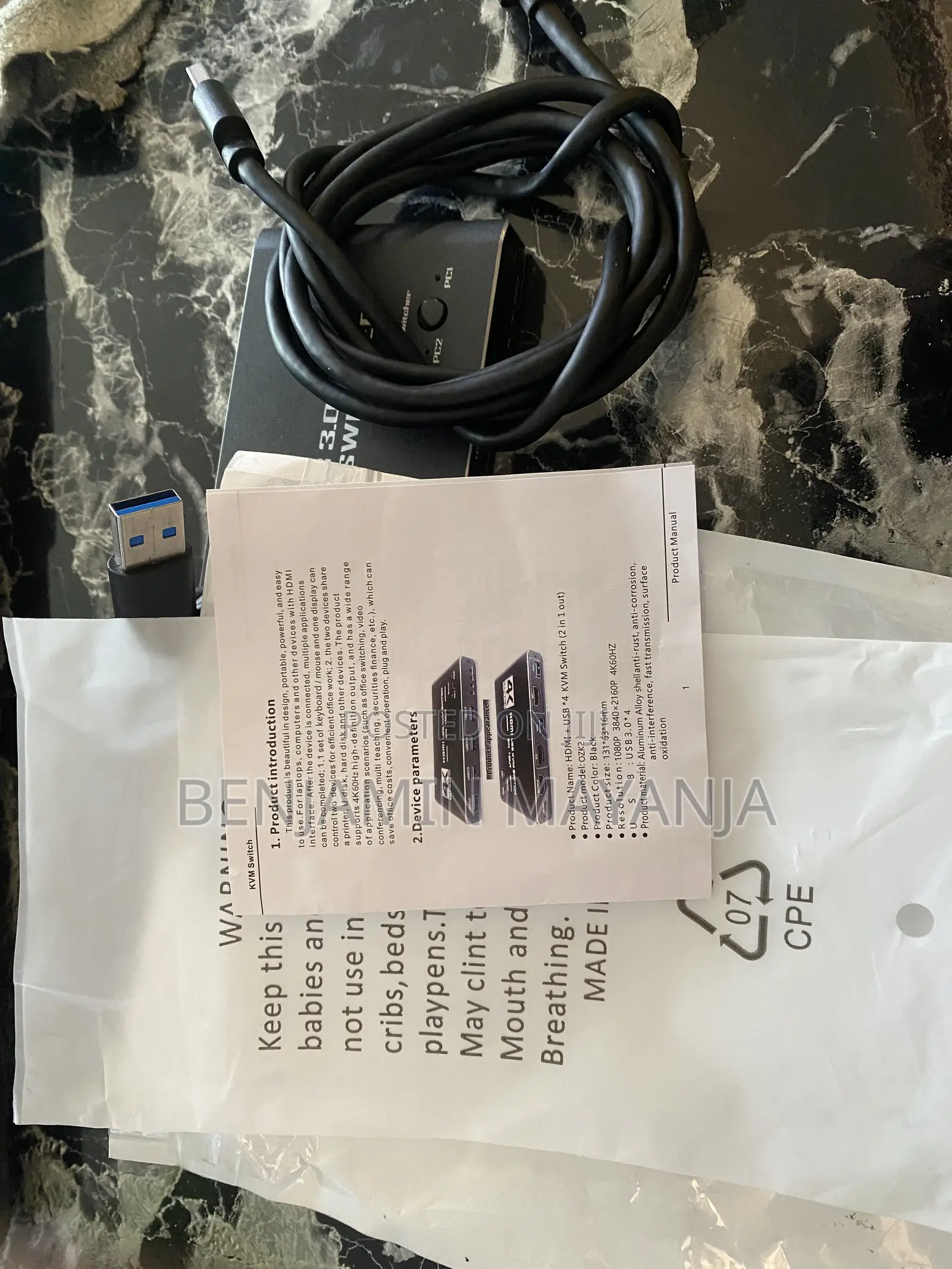 USB 3.0 KVM Switch 4K Ultra HD – 2 Computers, 4 USB Ports + HDMI