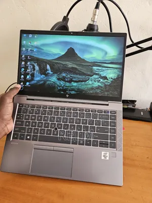 Laptop HP ZBook Firefly 14 G7 16GB Intel Core i5 SSD 512GB