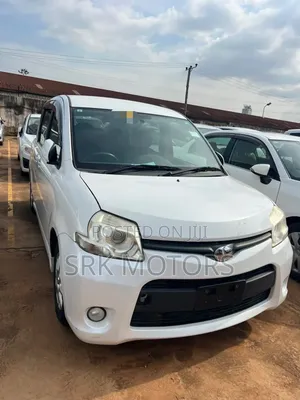 Toyota Sienta 1.5 FWD 2012 White