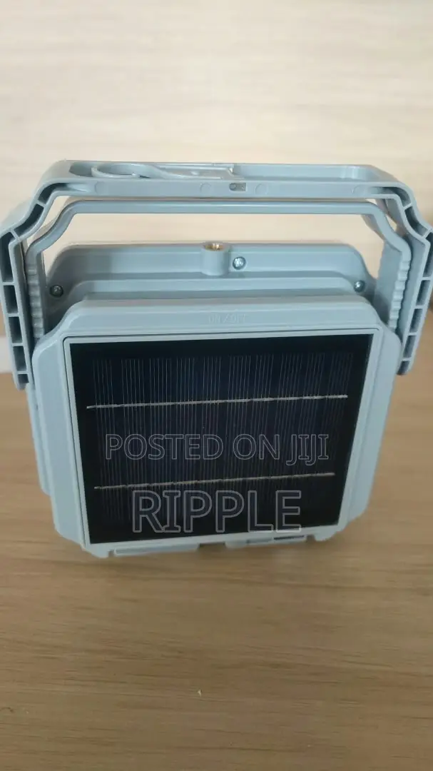 100W Solar LED Floodlight – Rechargeable & 3 Light Modes