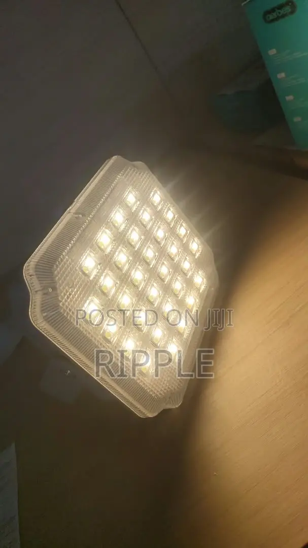 100W Solar LED Floodlight – Rechargeable & 3 Light Modes