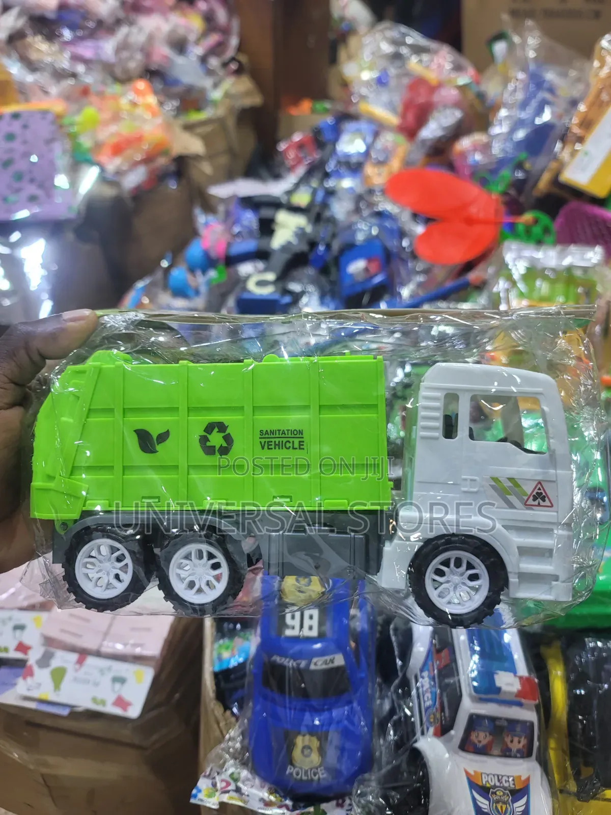 Plastic Friction-Powered City Sanitation / Garbage Truck
