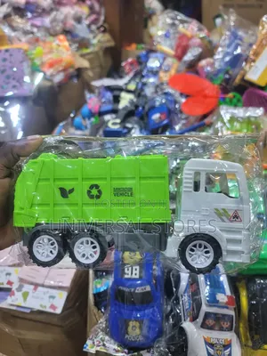 Plastic Friction-Powered City Sanitation / Garbage Truck