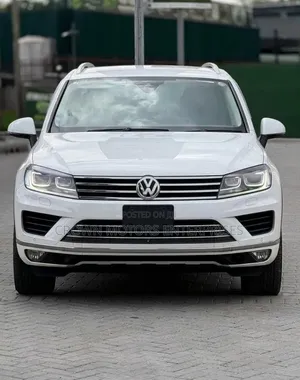 Volkswagen Touareg 2017 White