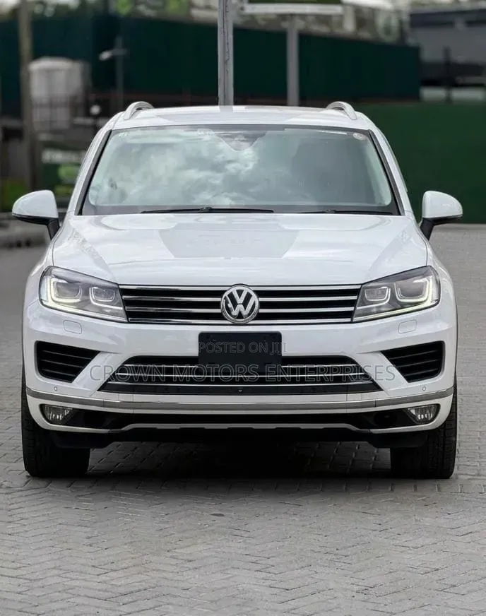 Volkswagen Touareg 2017 White