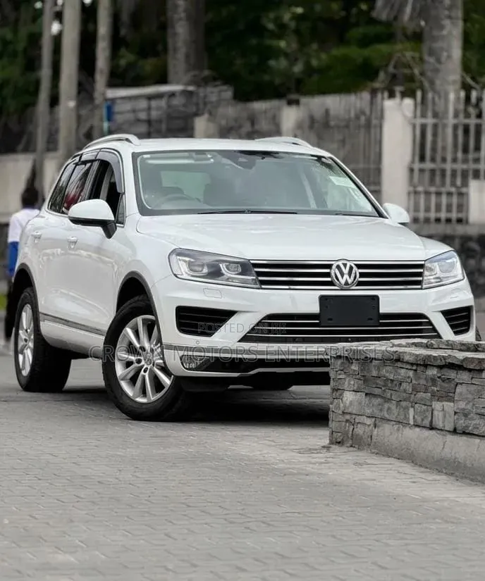 Volkswagen Touareg 2017 White