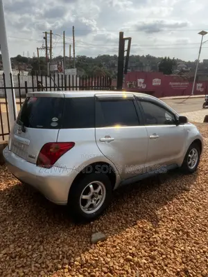 Toyota IST 2003 Silver