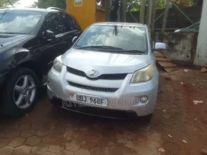 Toyota IST 2025 Silver