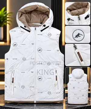 Half Jacket. Men’s Hooded Puffer Vest