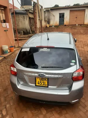 Subaru Impreza 2.0i Hatchback CVT 2012 Silver