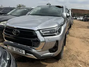 Toyota Hilux 2020 Silver