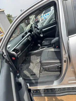 Toyota Hilux 2020 Silver