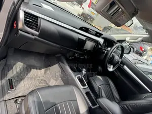 Toyota Hilux 2020 Silver