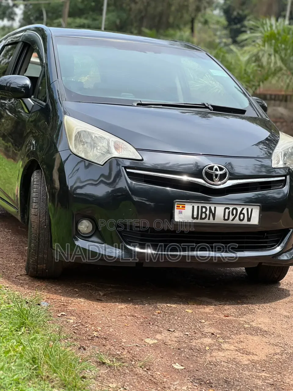 Toyota Ractis 2012 Black