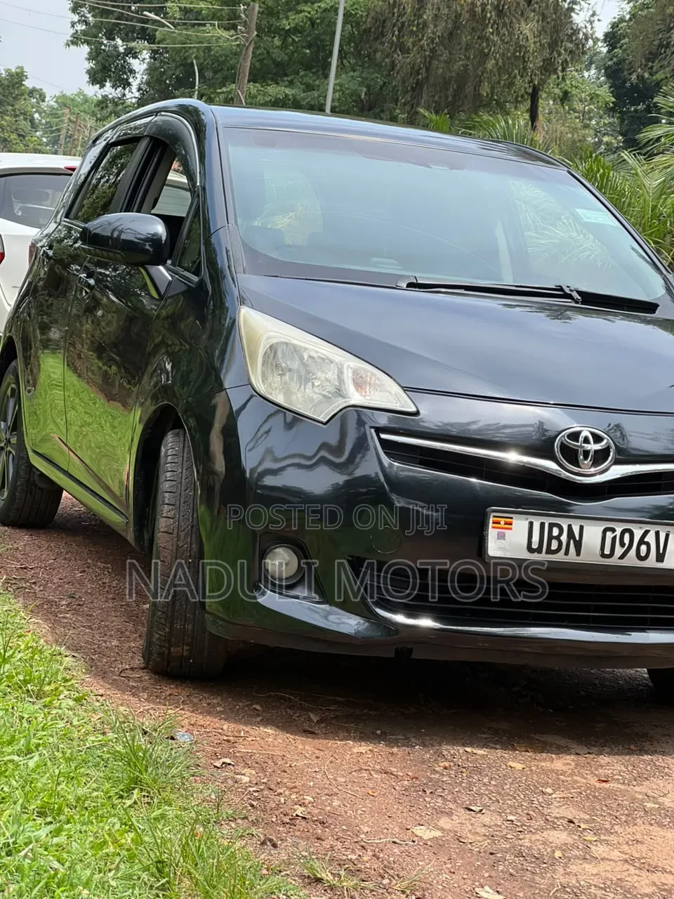 Toyota Ractis 2012 Black