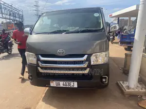 Toyota HiAce 2018 Black