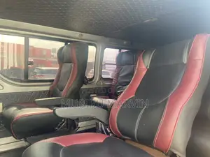 Toyota HiAce 2018 Black