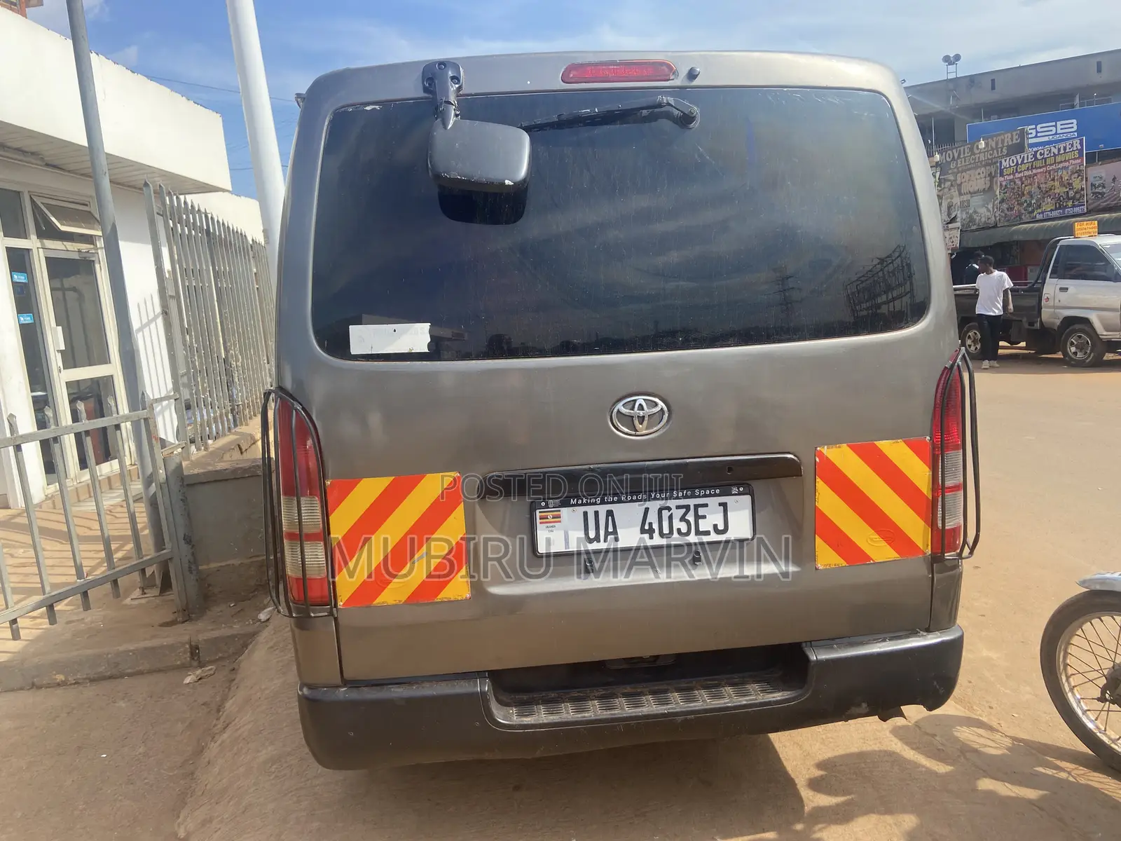 Toyota HiAce 2018 Black