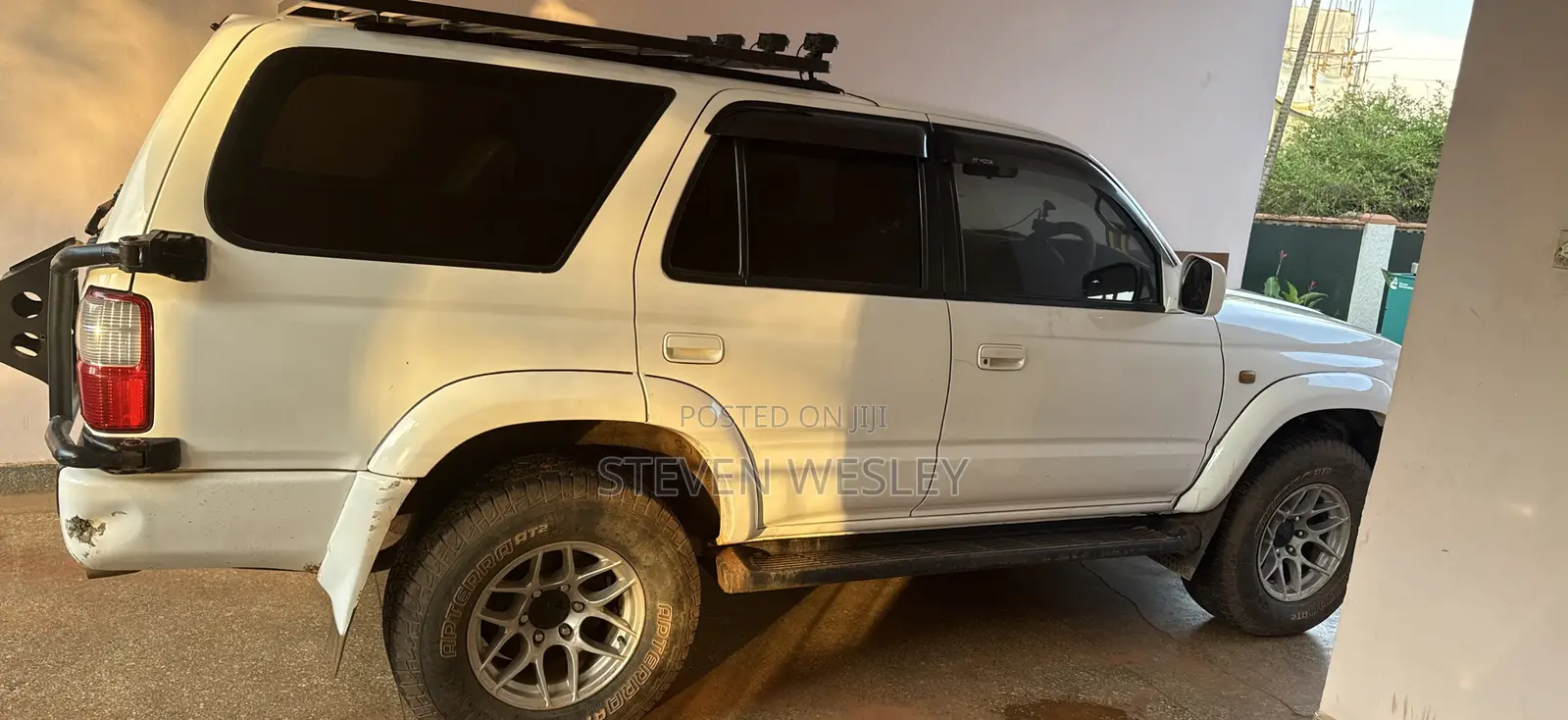 Toyota Hilux Surf 2.7 SSR 2000 White
