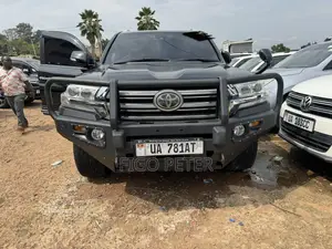 Toyota Land Cruiser 2014 Black