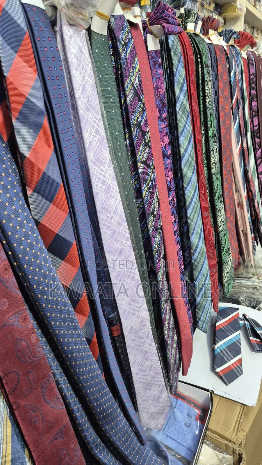 Premium Woven Silk Necktie & Pocket Square Set –Luxury Men's Accessory