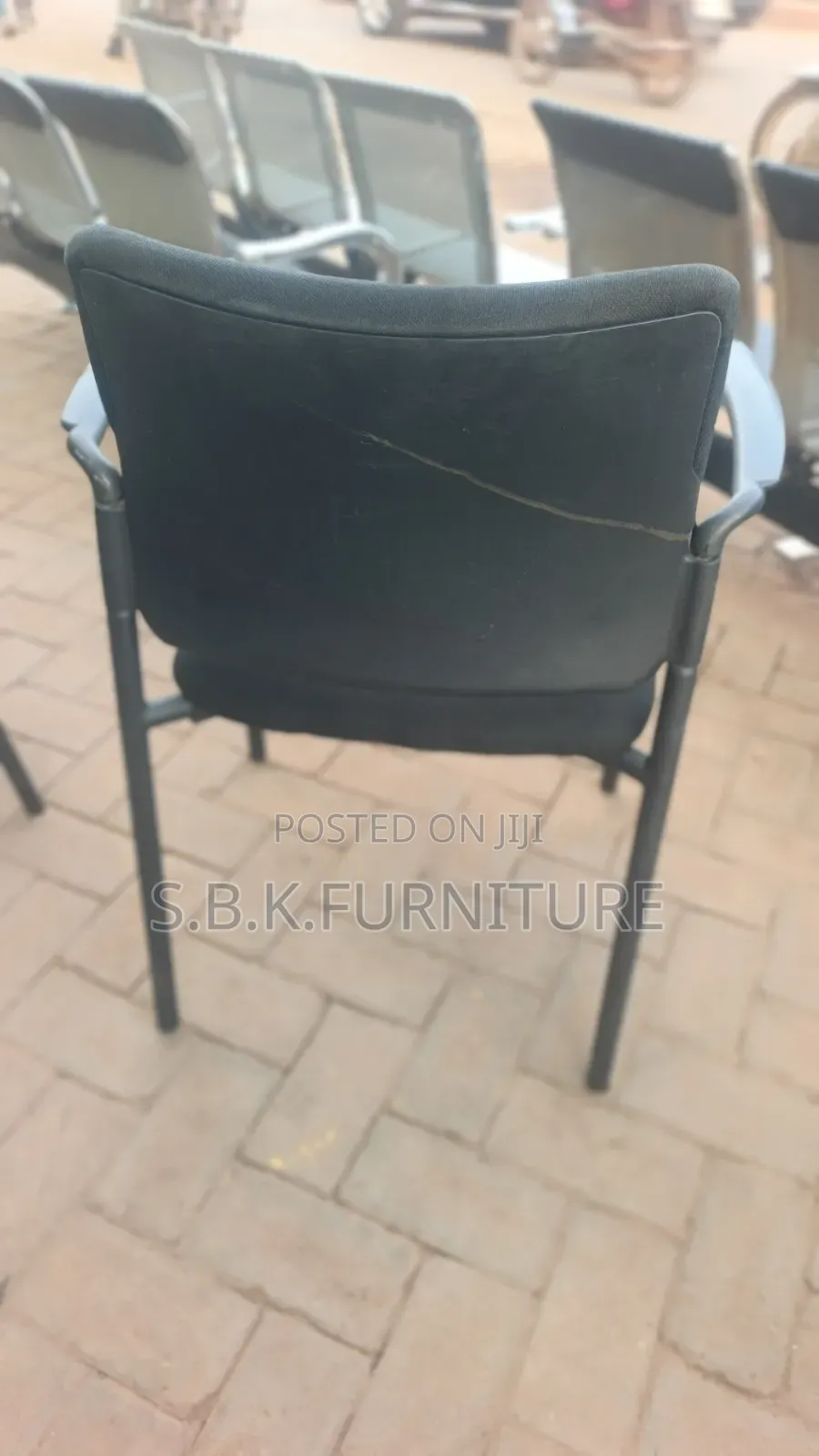Simple Guest Chair