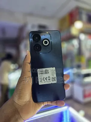 Infinix Smart 8 64 GB Black