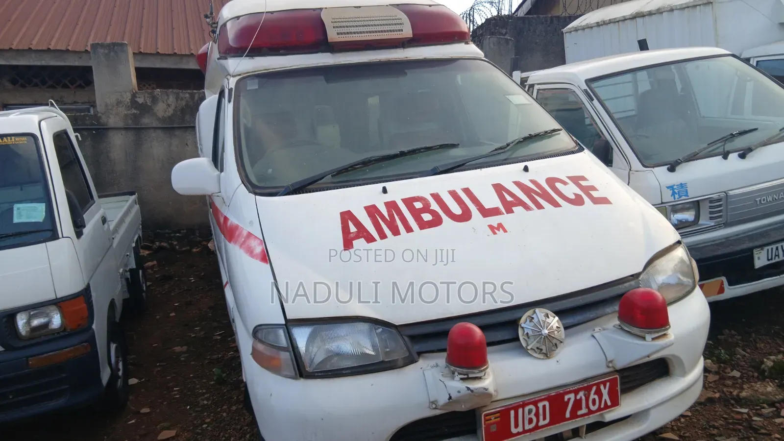 Toyota HiAce 2001 White
