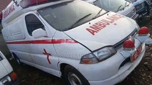 Toyota HiAce 2001 White