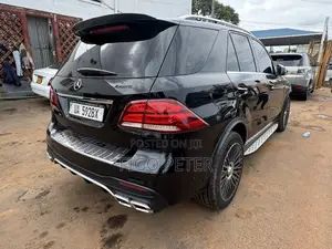 Mercedes-Benz GLE-Class 2015 Black