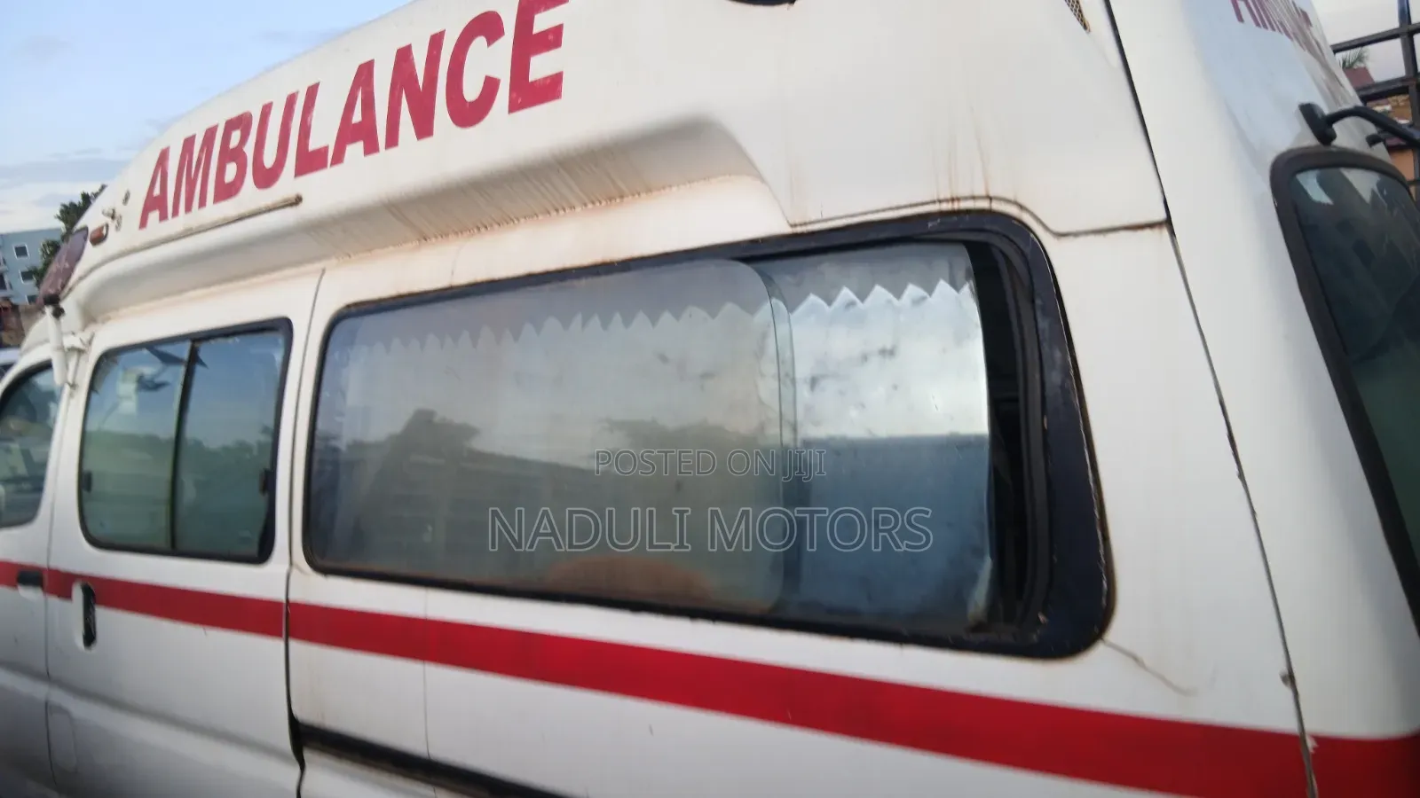 Toyota HiAce 2001 White