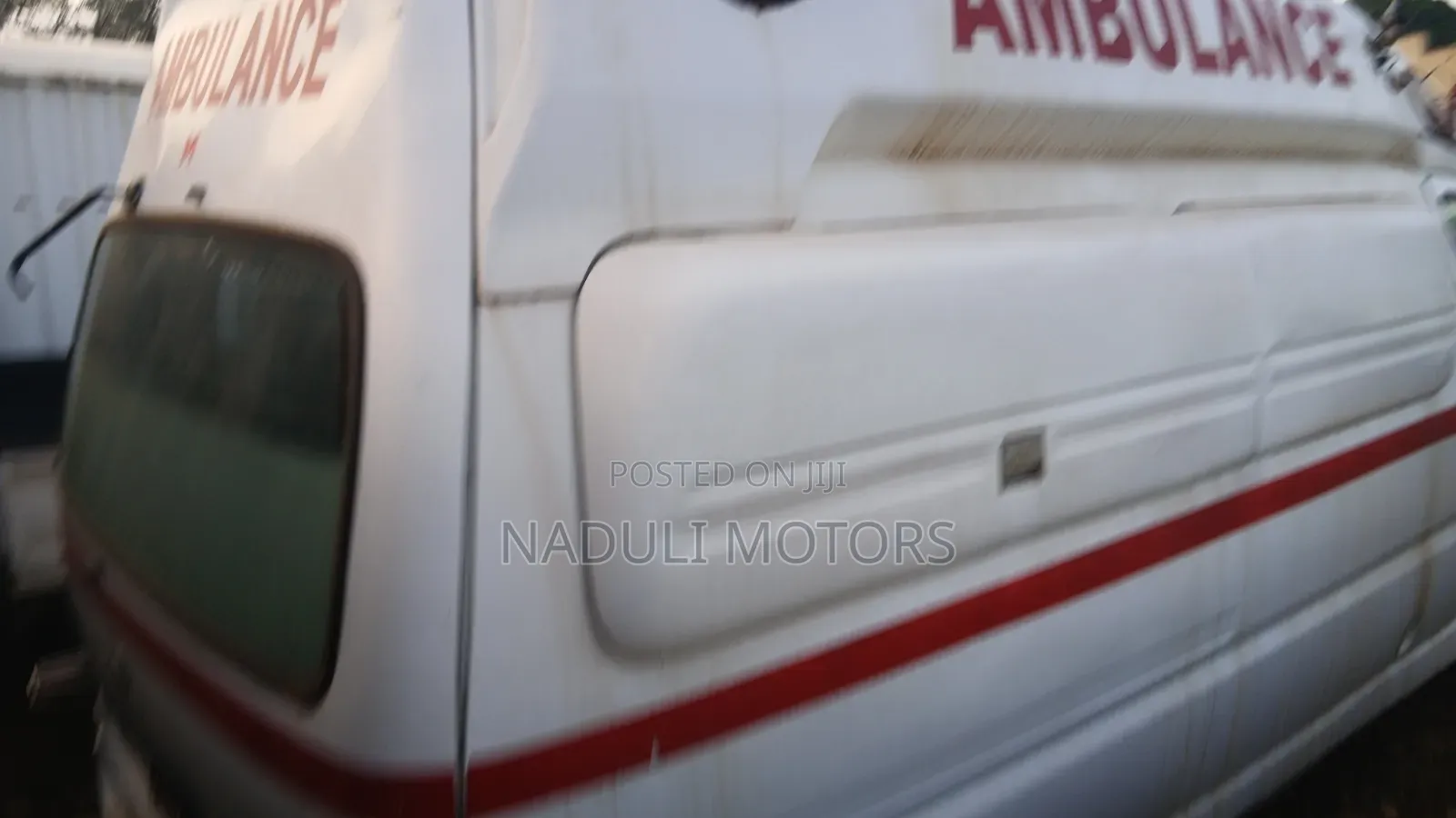 Toyota HiAce 2001 White