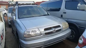 Suzuki Escudo 2002 Silver