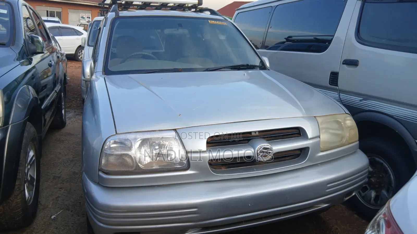 Suzuki Escudo 2002 Silver