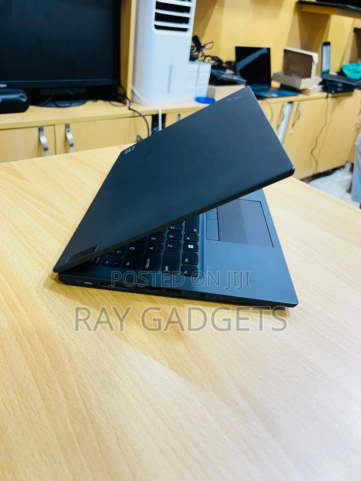 New Laptop Lenovo ThinkPad T14s Gen 1 32GB Intel Core i7 SSD 512GB