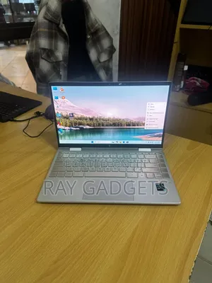 New Laptop HP Envy x360 13z 8GB Intel Core i7 SSD 512GB