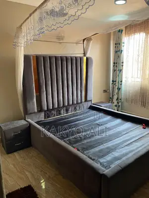 5*6 Second Hand Bed With Both Bedside Tables Available.