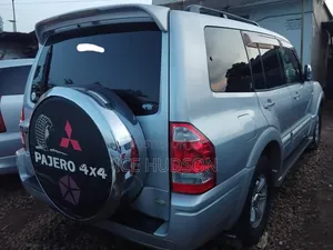 Mitsubishi Pajero 2006 Silver