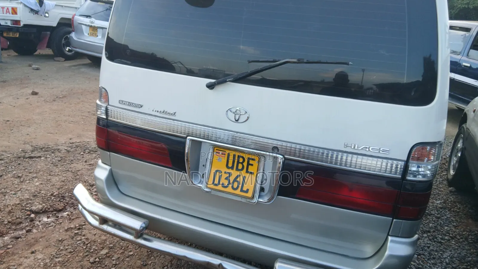 Toyota Grand HiAce 2002 White