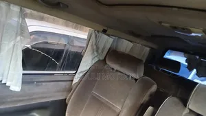 Toyota Grand HiAce 2002 White
