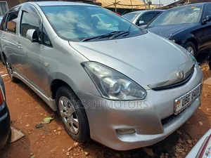 Toyota Wish 2006 Silver