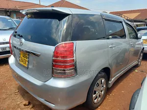 Toyota Wish 2006 Silver