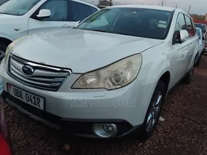 Subaru Outback 2012 White
