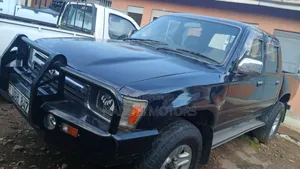 Toyota Hilux Surf 2000